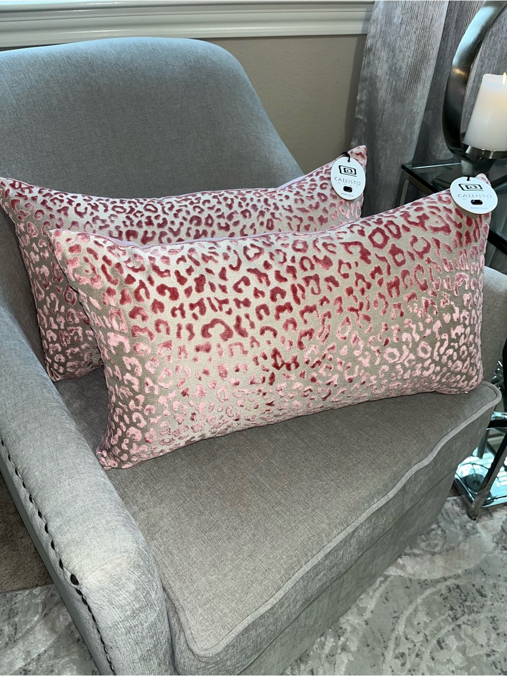 1-NWT CALLISTO HOME PINK CUT VELVET LEOPARD DESIGN DECORATIVE LUXURY PILLO